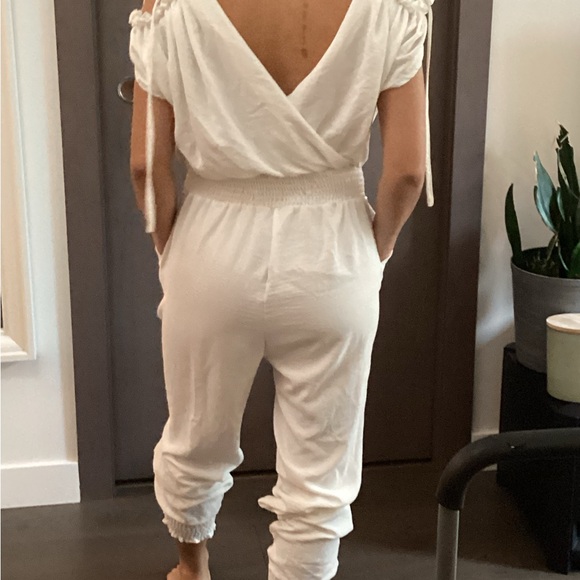 White XS/S romper - Picture 2 of 2